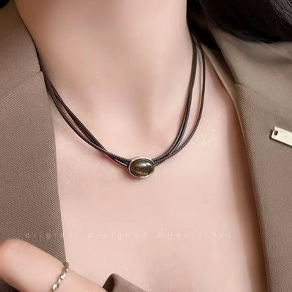 Vintage Leather Brown Stone Pendant Necklace Stacking Choker Temperament Clavicle Chain for Women Girl Autumn Winter Necklace