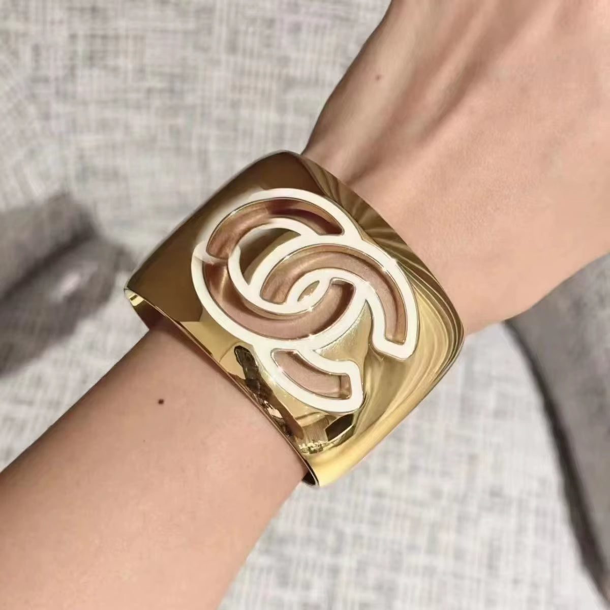 Gold Enamel Drip Hollow Out Narrow Bracelet Colorful Fashion Earrings Classic Style Luxury Look Lightweight Alloy Jewelry