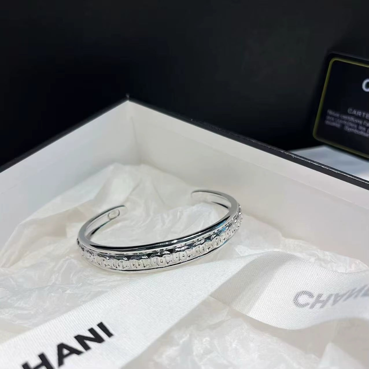 Gold Enamel Drip Hollow Out Narrow Bracelet Colorful Fashion Earrings Classic Style Luxury Look Lightweight Alloy Jewelry