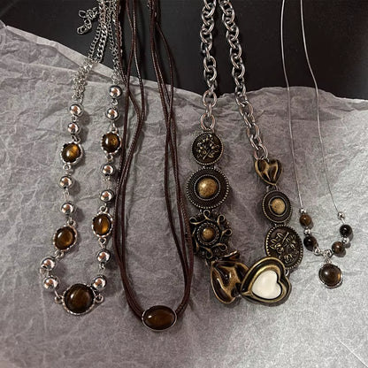 Vintage Leather Brown Stone Pendant Necklace Stacking Choker Temperament Clavicle Chain for Women Girl Autumn Winter Necklace