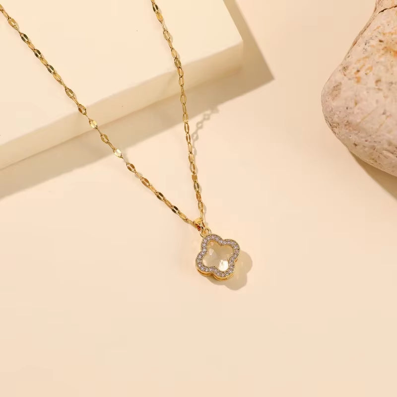 Fashionable Titanium Steel Necklace for Women with Embedded Diamonds Four Leaf Clover Cold Style Choker Pendant Accessories