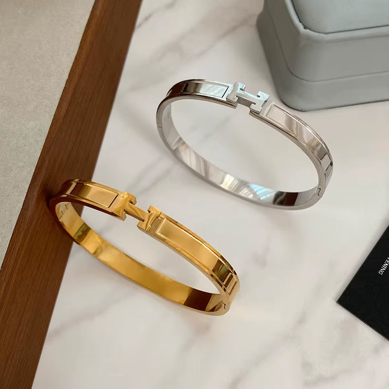 Fashionable H Letter Bracelet Women'S Unique Design Minimalist Luxury Titanium Steel Jewelry Stylish Accessory for Girls