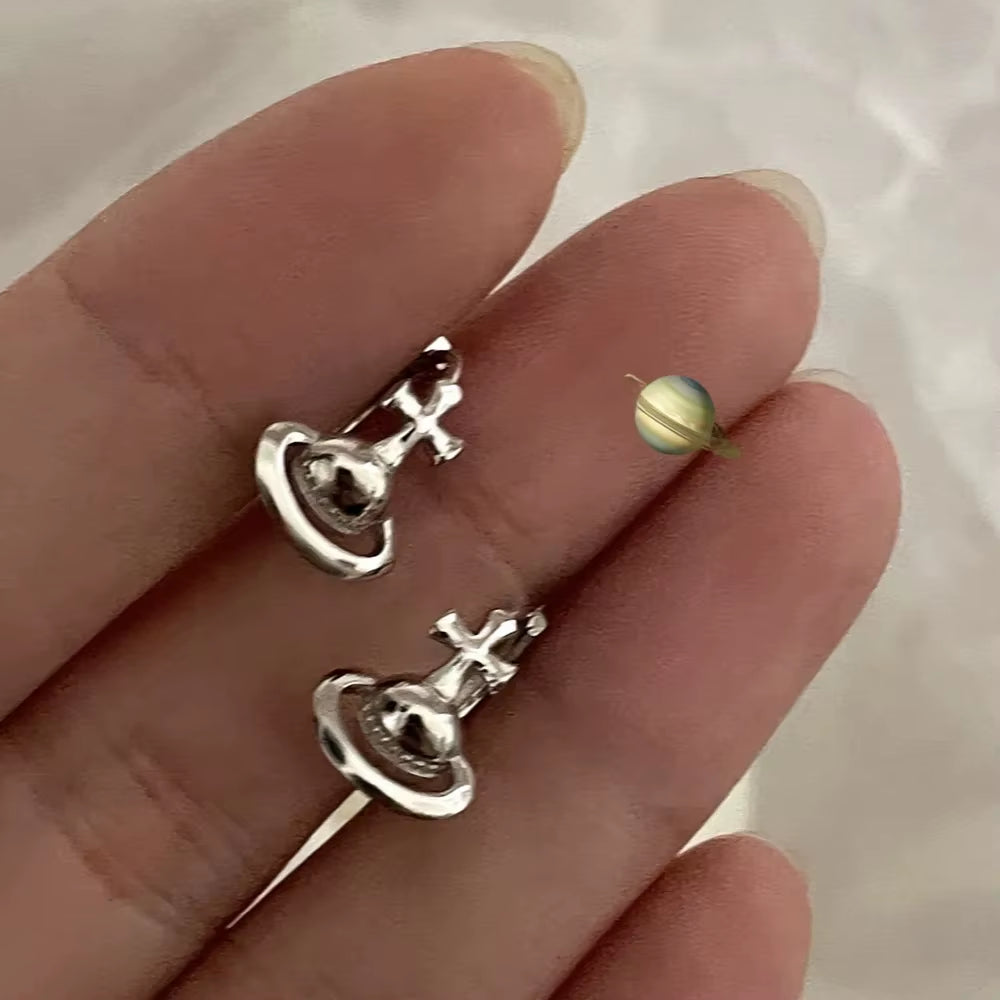 Silver Needle Earrings Vintage Metal Cross Saturn Design Women'S Summer Jewelry Ear Cuffie AE Stock Origin China