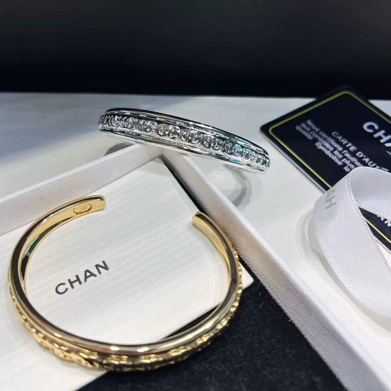 Gold Enamel Drip Hollow Out Narrow Bracelet Colorful Fashion Earrings Classic Style Luxury Look Lightweight Alloy Jewelry