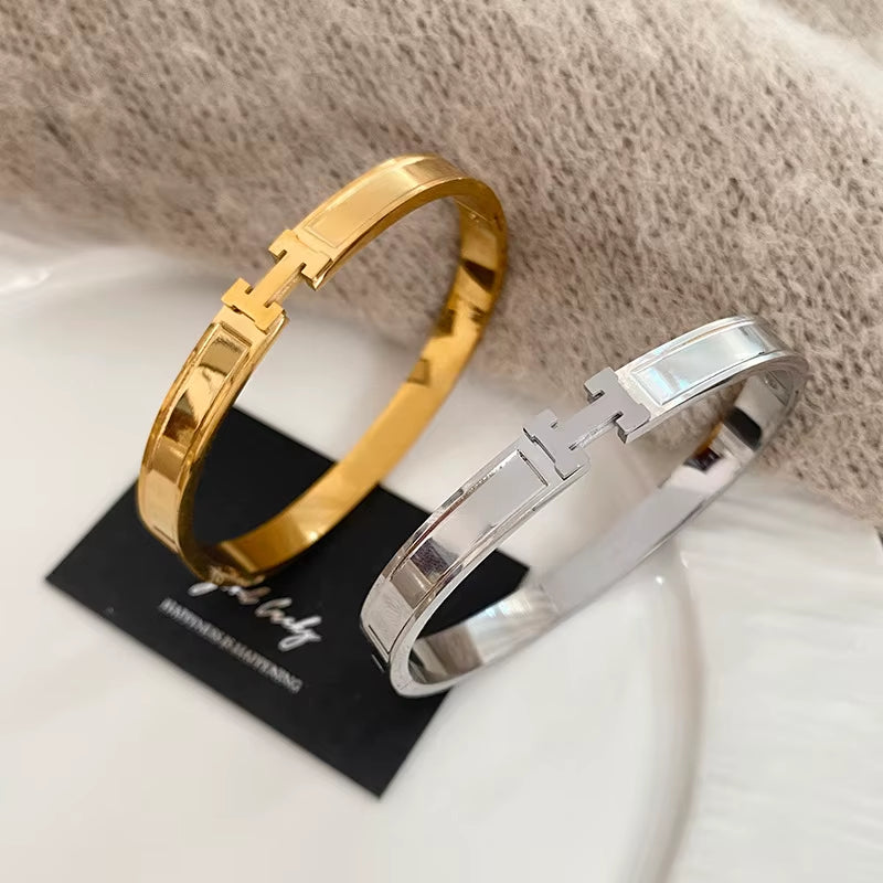 Fashionable H Letter Bracelet Women'S Unique Design Minimalist Luxury Titanium Steel Jewelry Stylish Accessory for Girls