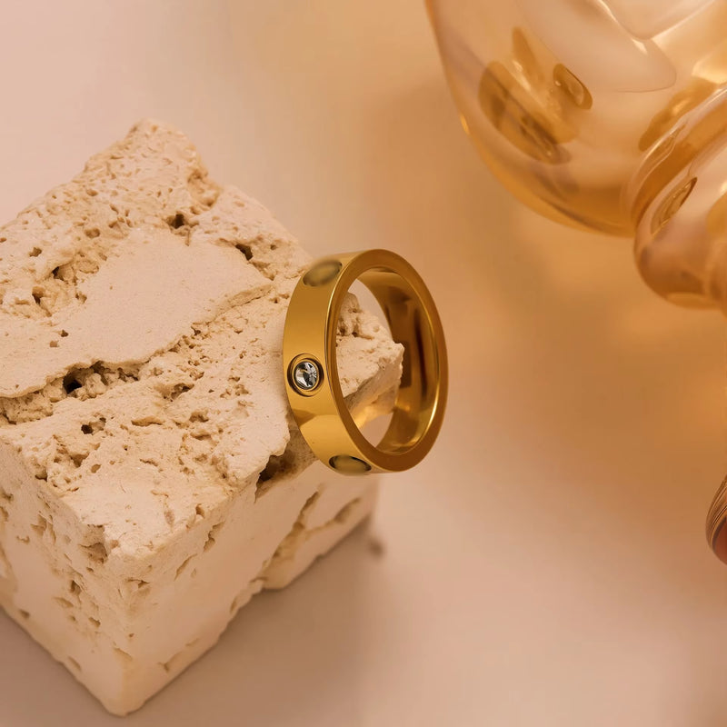 Simplified Three-Diamond Titanium Steel 18K Gold Ring Elegantly Minimalist Fashionable Ins Ring Finger Accessory