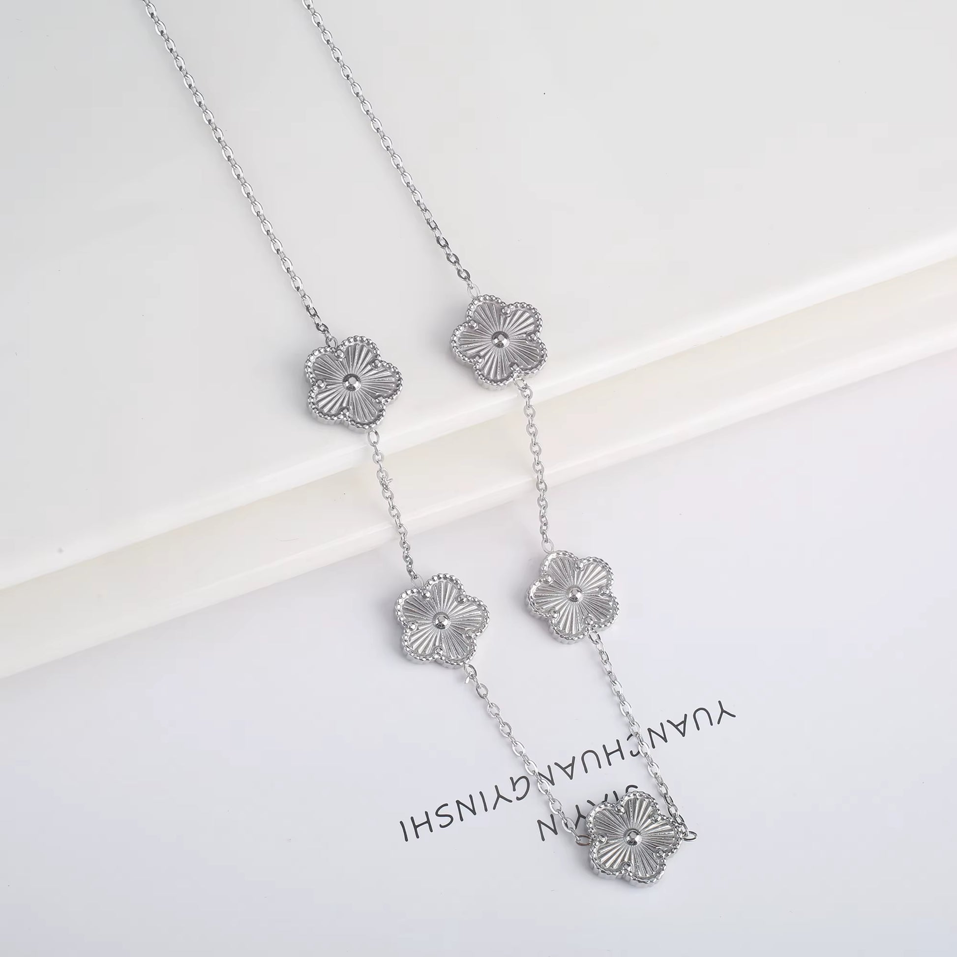 Hot Sale Stainless Steel Laser Five Leaf Flower Petal Adjustable Clover Bracelet Classic for Woman Girl Brand Jewelry Party Gift