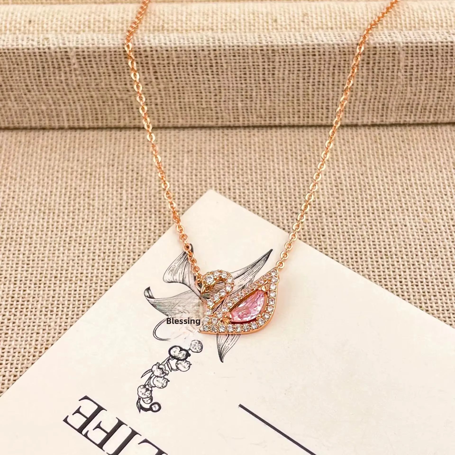 Copper Cast Swan Necklace for Women Non-Fading Simple Girls Clavicle Chain Valentine'S Day Gift Cross-Border Jewelry