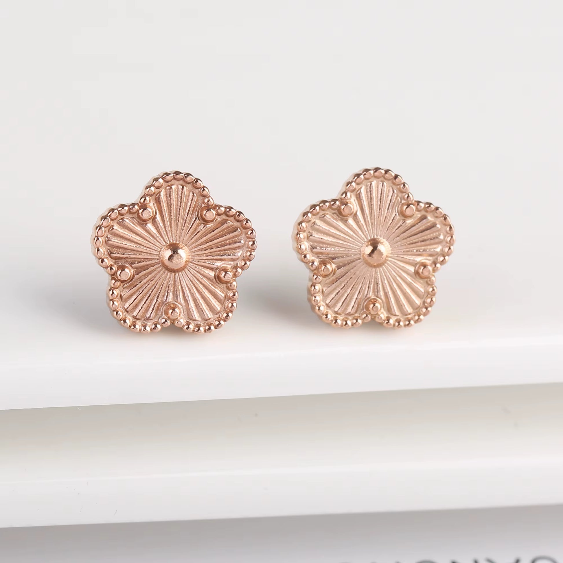 Hot Sale Stainless Steel Laser Five Leaf Flower Petal Adjustable Clover Bracelet Classic for Woman Girl Brand Jewelry Party Gift