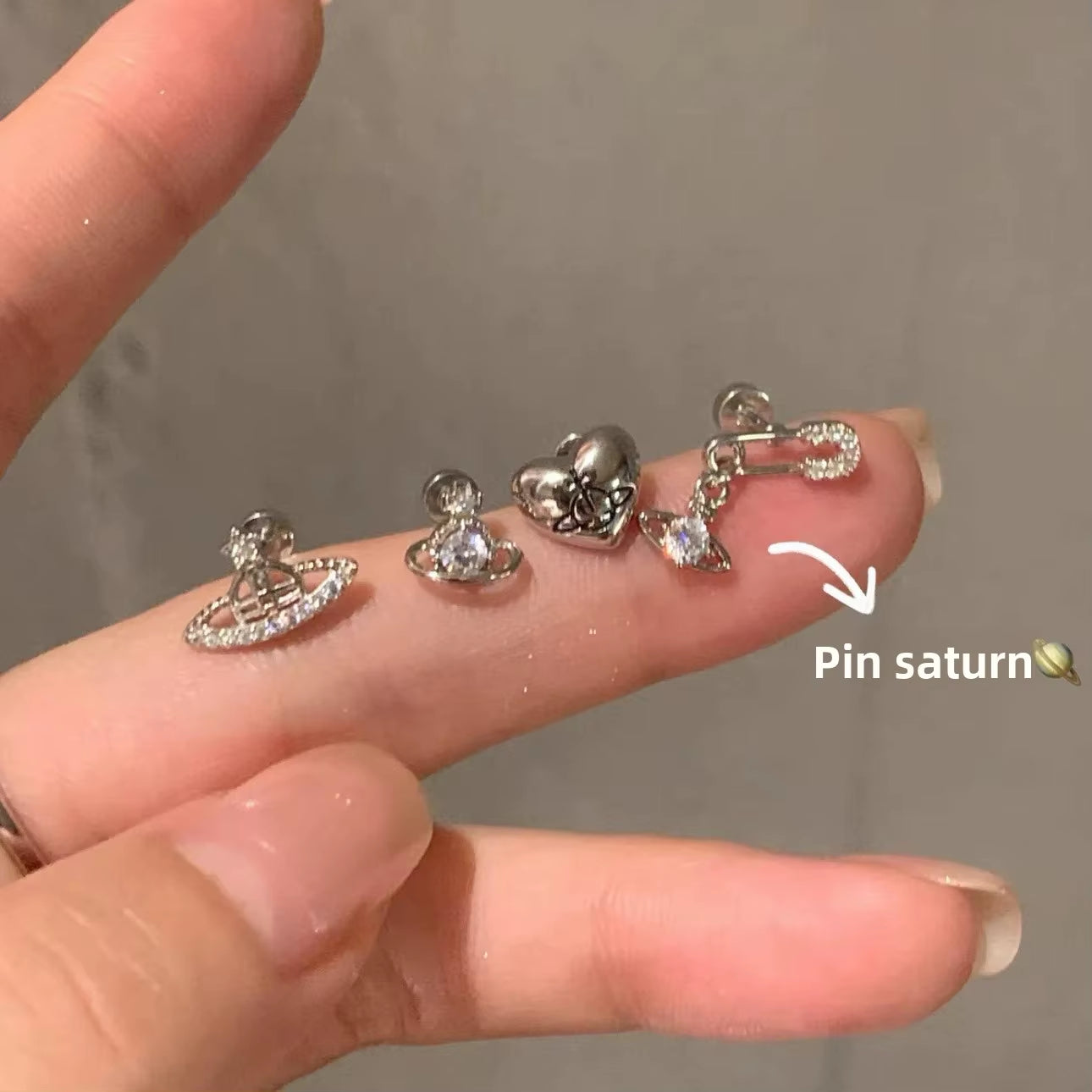 Unique Saturn Stud Earrings Set Pin Planet Super Shiny Women'S Fashion Jewelry Accessories Elegant Cool Ear Decorations