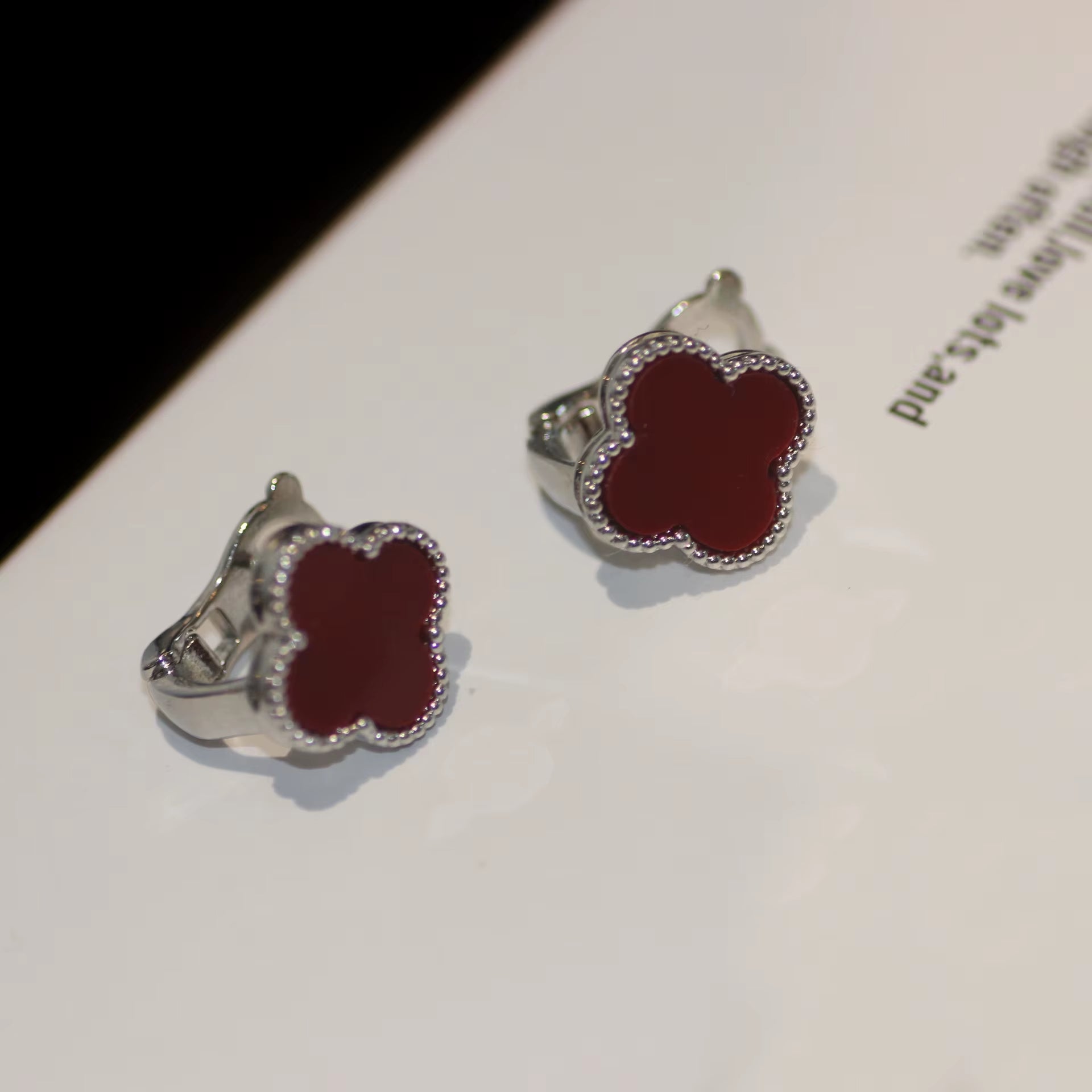 Natural Shell One-Piece Earring Gold Plated Women'S High-End Sensation Leaf Shaped Ear Jewelry Festive Red 44259