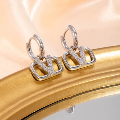 Square Letter V Full Drill Earring Women'S Fashionable Luxury Versatile High-End Feeling Ear Jewelry Elegant Personality