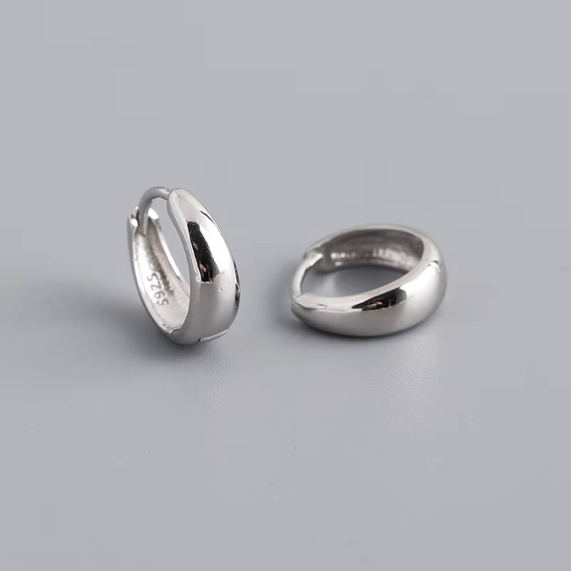 925 Sterling Silver Simple Wide Huggies Gothic Hoop Earrings for Women European Unisex Piercing Rock Jewelry Ear Buckles